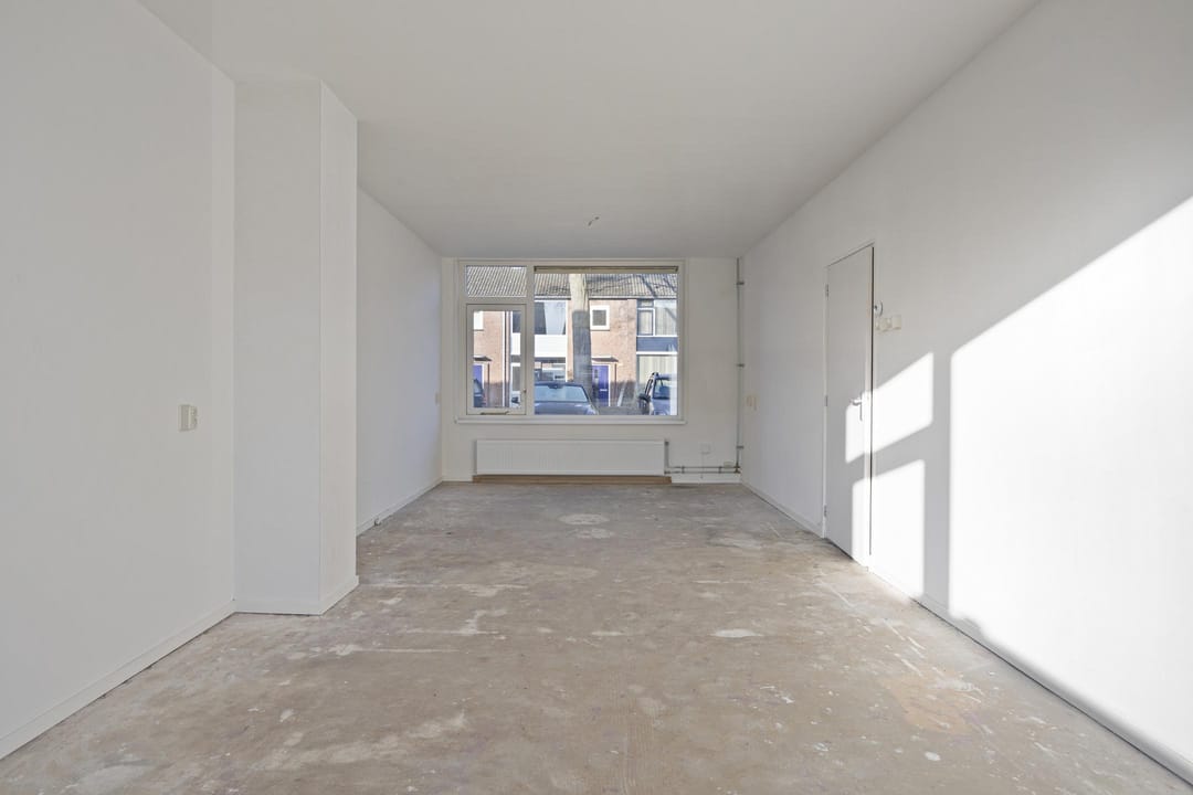Spacious Family Home with 4 Bedrooms in Heusdenhout — 16