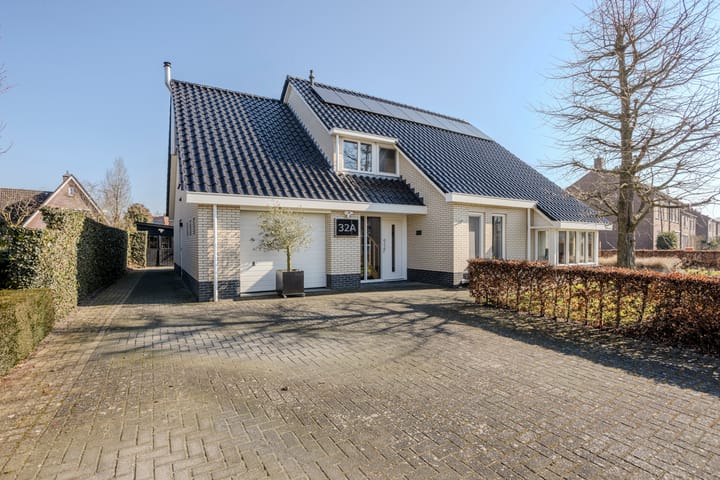 Burg.van der Grondenstraat 32-A main image