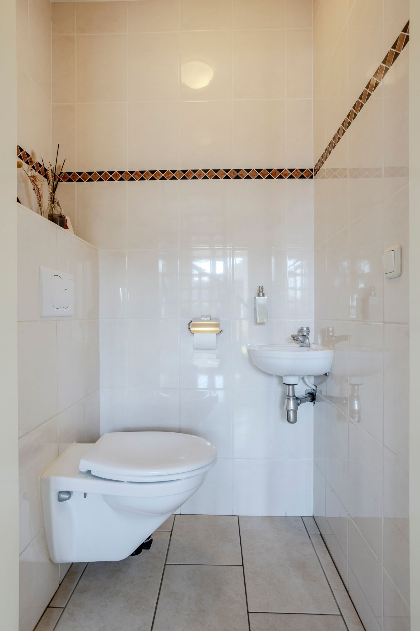 Foto 24 van Burg.van der Grondenstraat 32-A