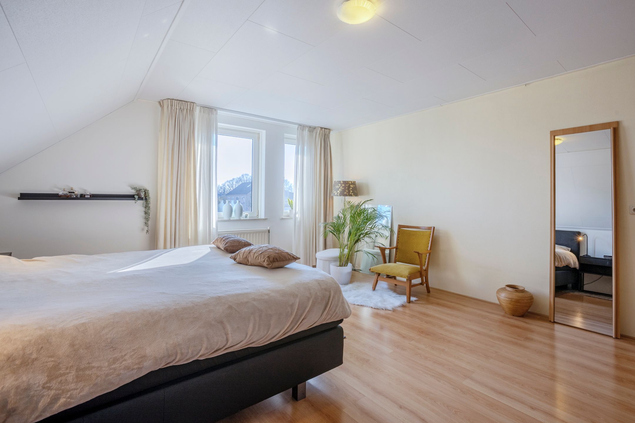 Foto 30 van Burg.van der Grondenstraat 32-A