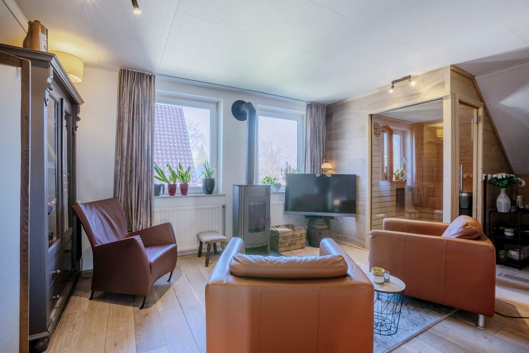 Foto 37 van Burg.van der Grondenstraat 32-A