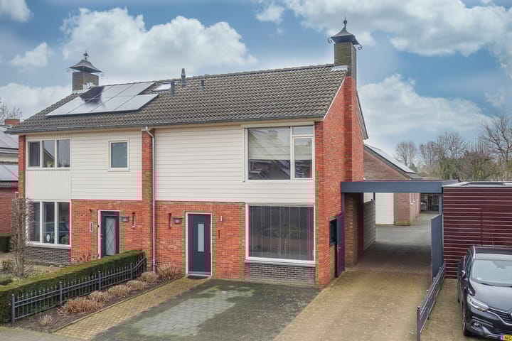 Photo 2 of Limburgstraat 19