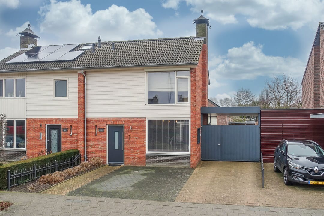 Photo 2 of Limburgstraat 19