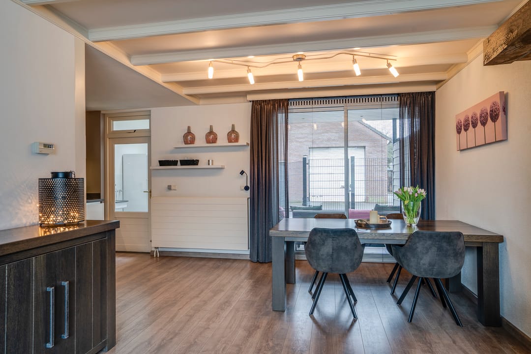 Photo 11 of Limburgstraat 19