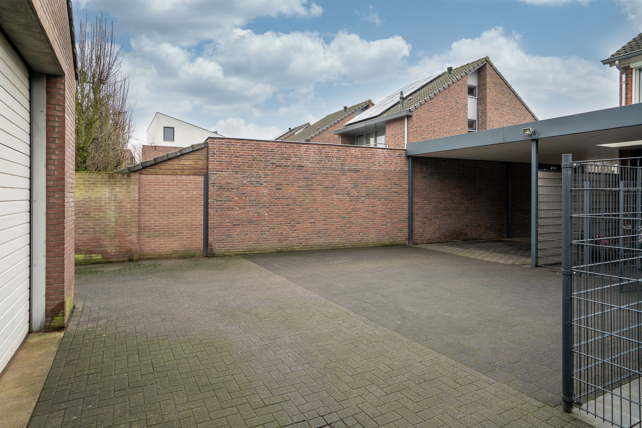 Photo 24 of Limburgstraat 19