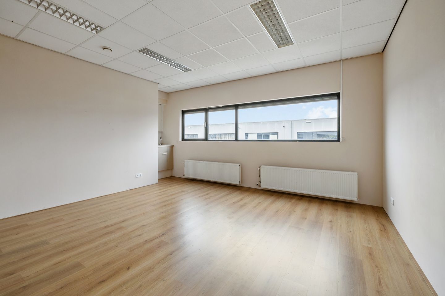 View photo 3 of Zuiderzeelaan 103