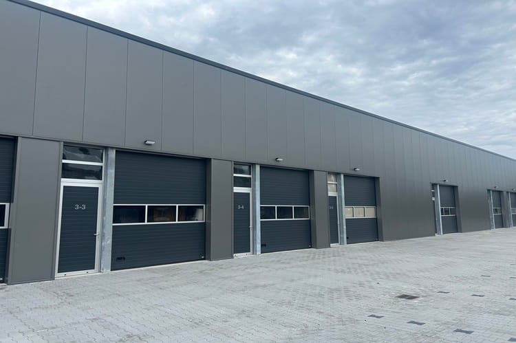 Bekijk foto 2 van Curiestraat 3-4