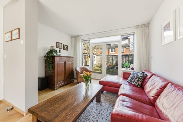 Photo 4 of Treubstraat 13