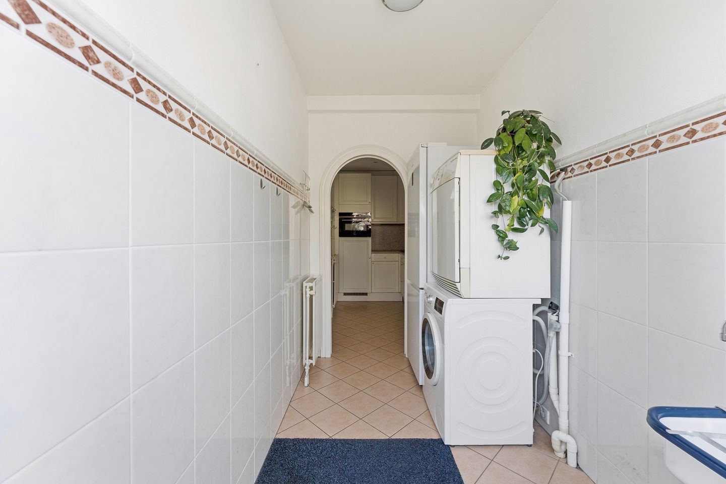 Photo 20 of Treubstraat 13