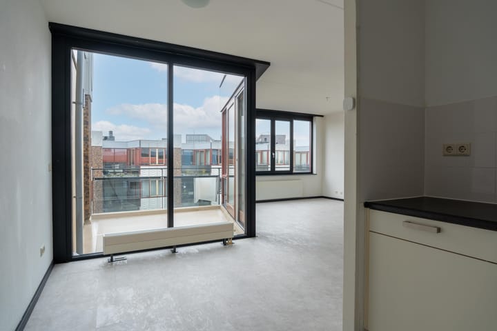 Photo 2 of Zuidpoolsingel 290