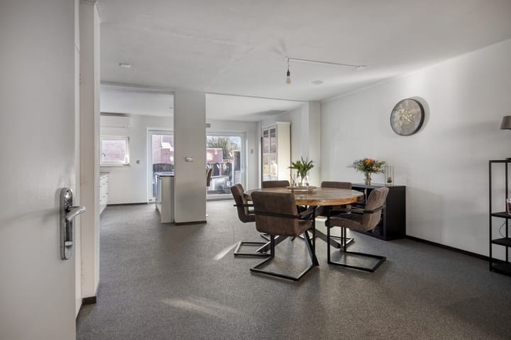 Photo 4 of Vonkendaal 33