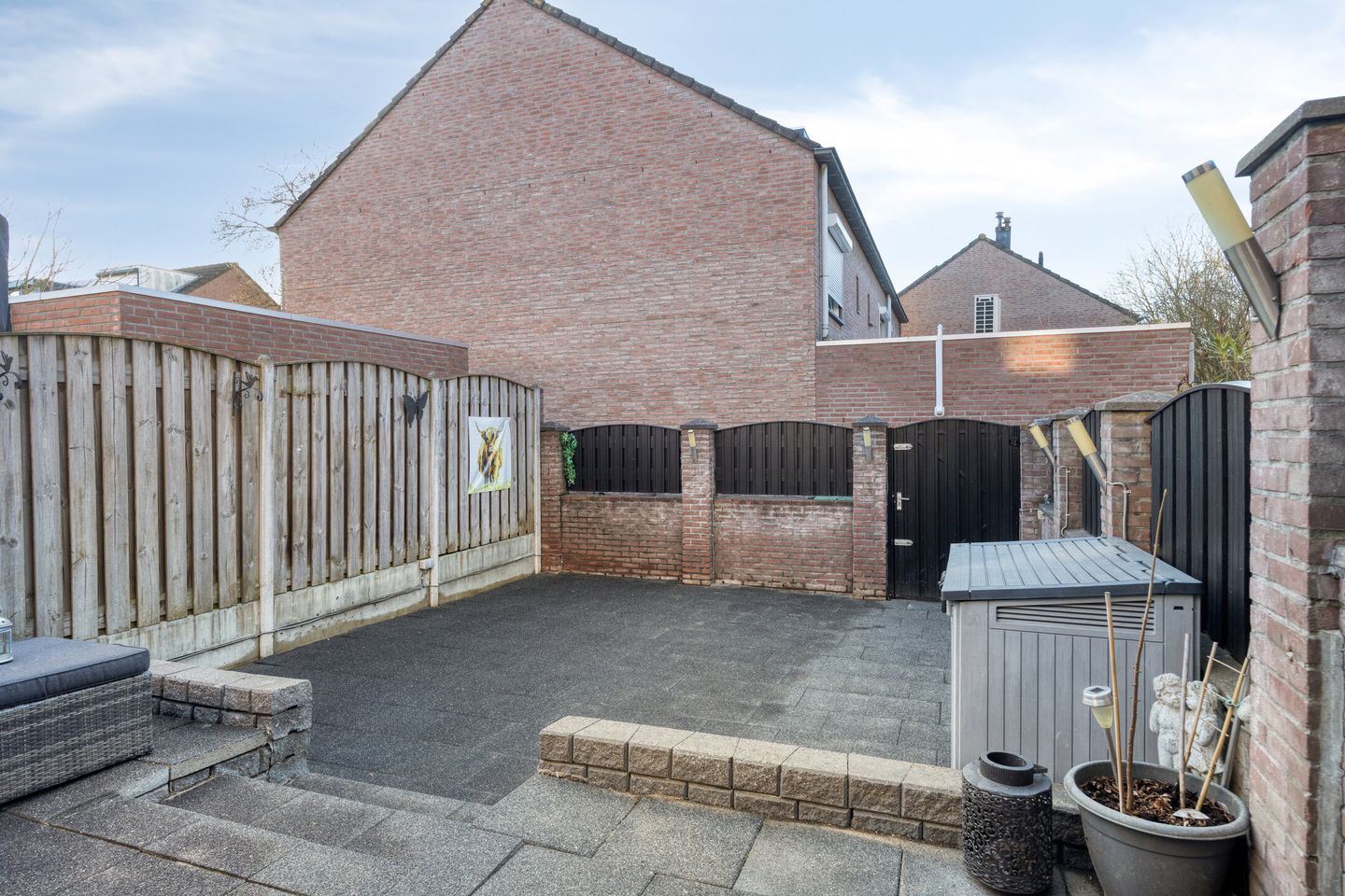 Ready-to-live-in terraced house with 4 bedrooms, Energy Label A, and solar panels in Maastricht De Heeg — 31