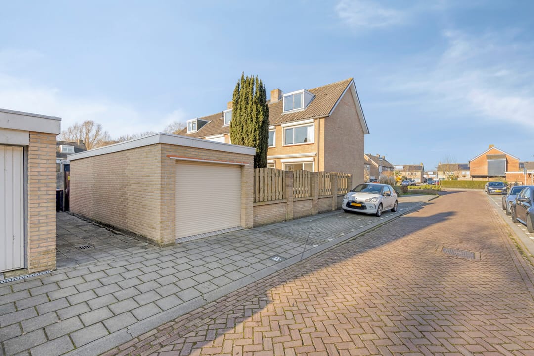 Foto 2 van van Nesstraat 18