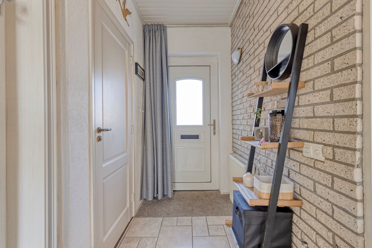 Foto 14 van van Nesstraat 18