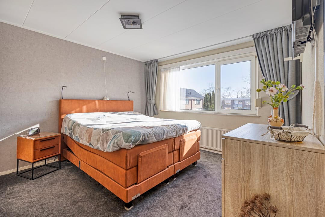 Foto 17 van van Nesstraat 18