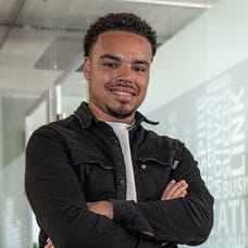 Gylvano Pangad - Administratief Medewerker