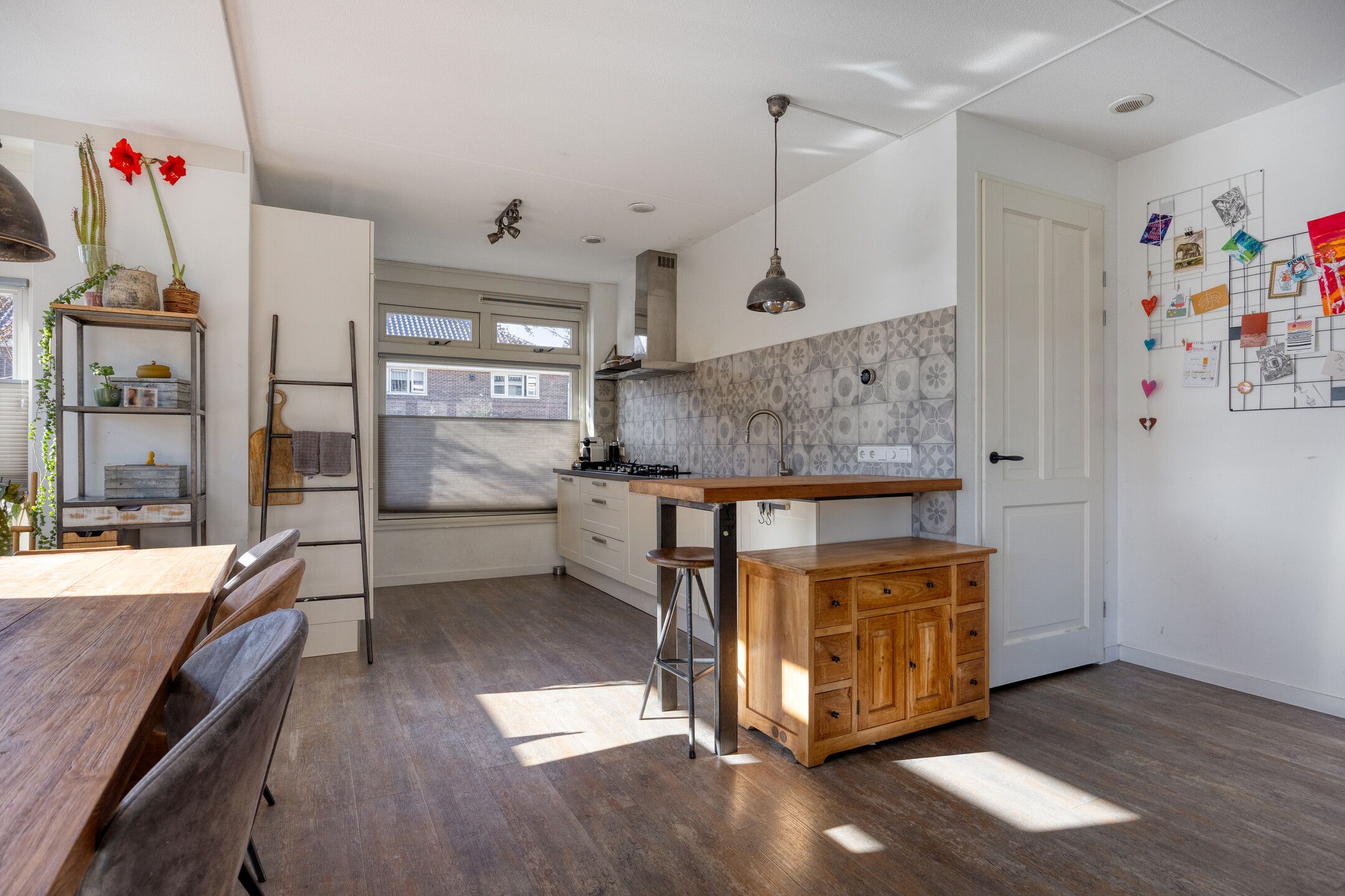 Photo 18 of Jan Luykenstraat 2