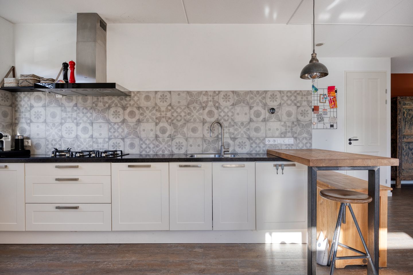 Photo 19 of Jan Luykenstraat 2