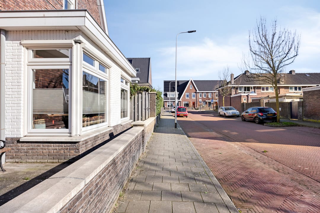Photo 46 of Jan Luykenstraat 2