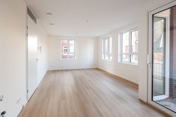 Photo 2 of Raadhuisstraat 9