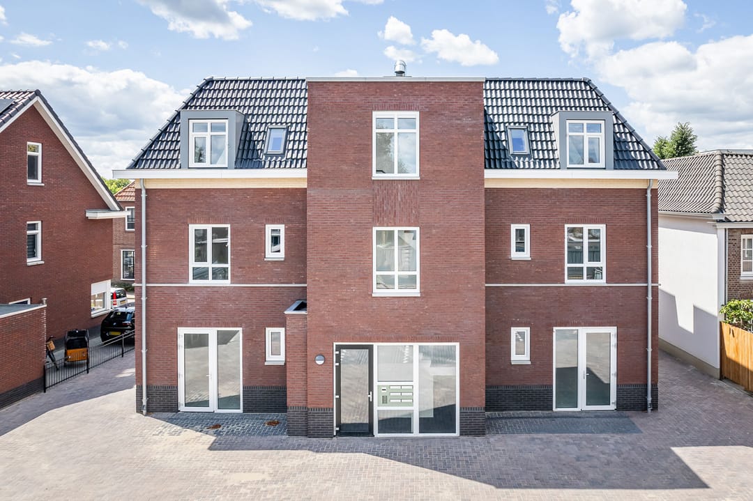 Photo 8 of Raadhuisstraat 9