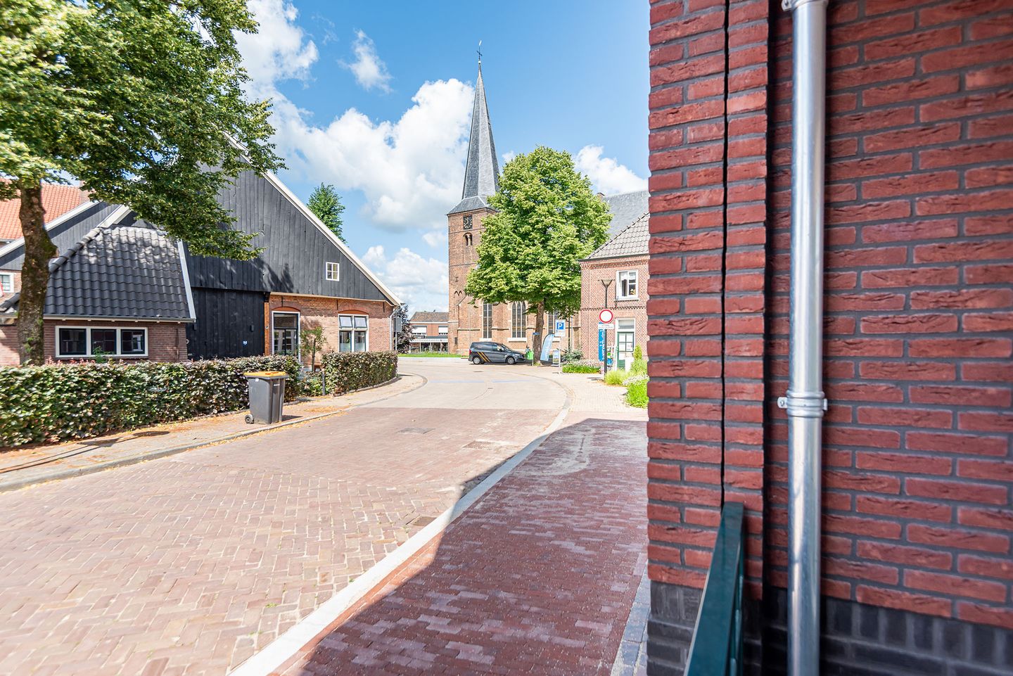 Photo 19 of Raadhuisstraat 9
