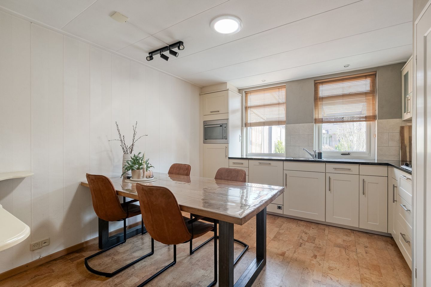 Foto 4 van Broekdijk 16-B