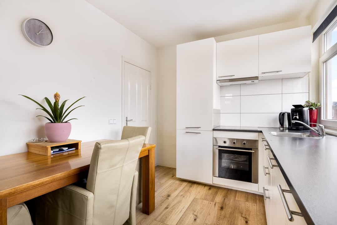 Photo 7 of Makassarstraat 2-B