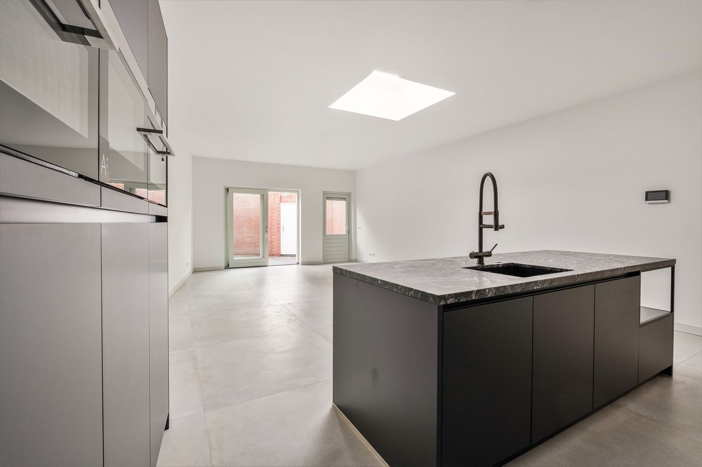 Photo 14 of Grotestraat 67-01