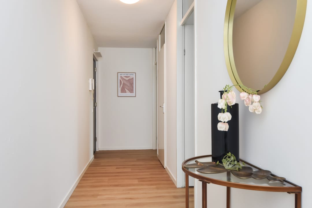 Modern 4-Room Apartment with Panoramic View in Zoetermeer City Center — 13