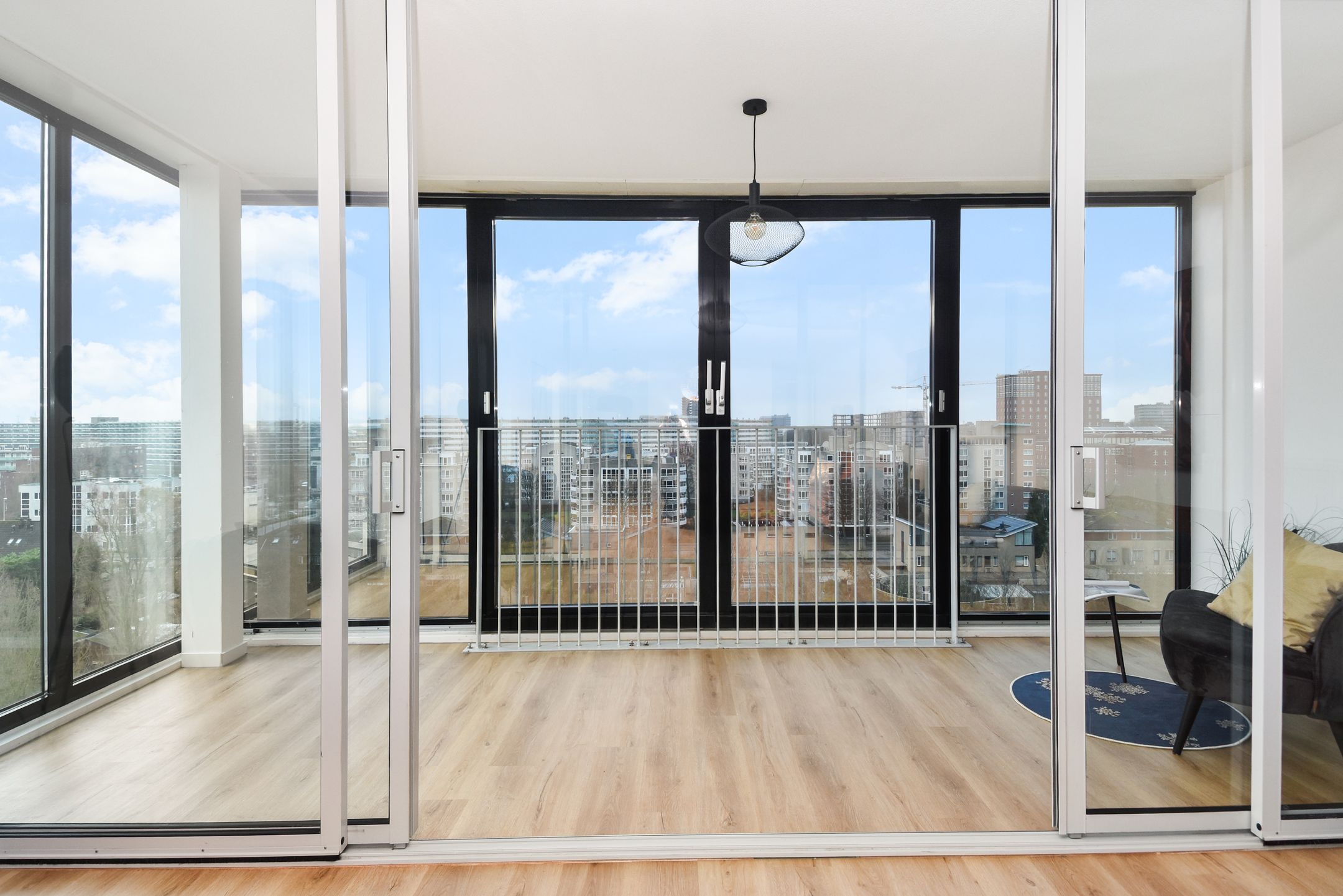 Modern 4-Room Apartment with Panoramic View in Zoetermeer City Center — 17