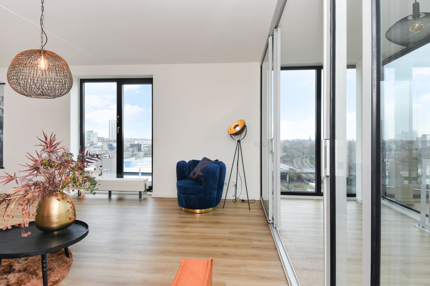 Modern 4-Room Apartment with Panoramic View in Zoetermeer City Center — 22
