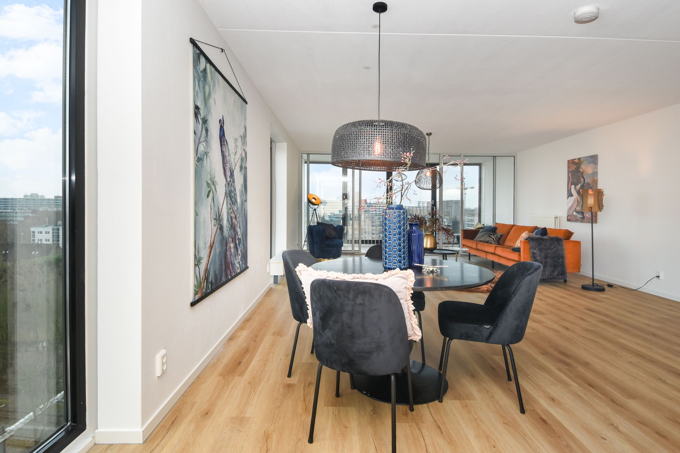 Modern 4-Room Apartment with Panoramic View in Zoetermeer City Center — 36