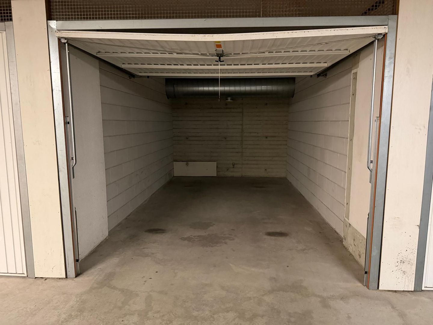 Foto 4 van Bm. van Fenemaplein garagebox 275