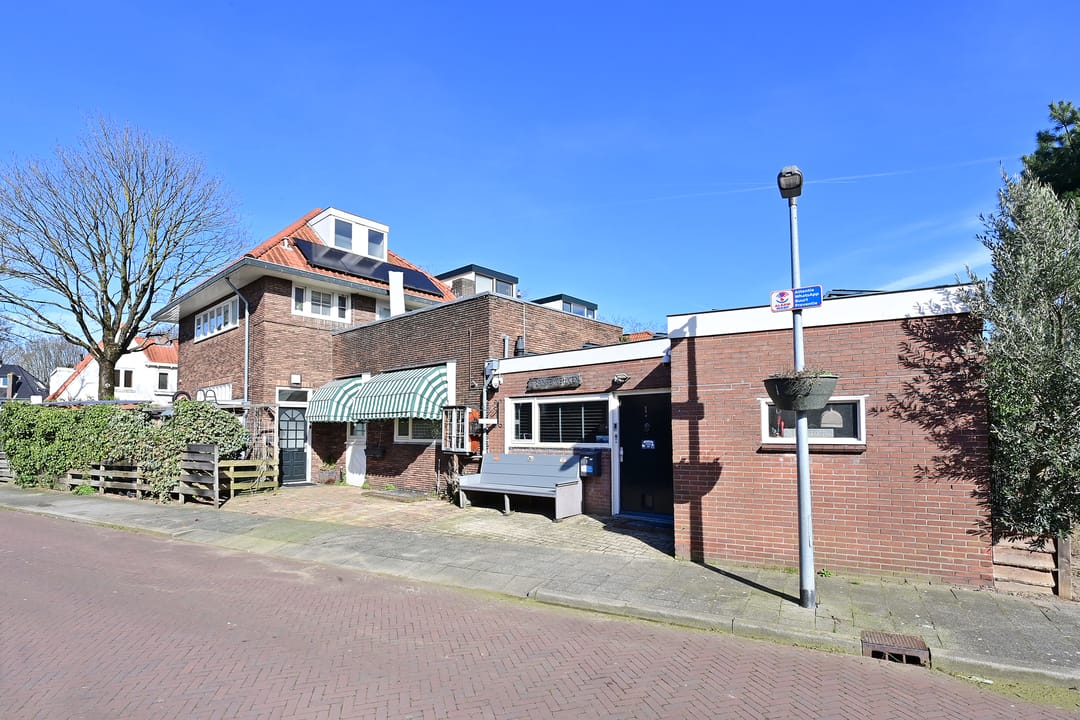 Photo 2 of Krayenhoffstraat 1