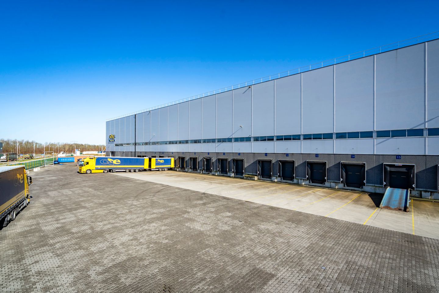 View photo 3 of Holtum-Noordweg 60