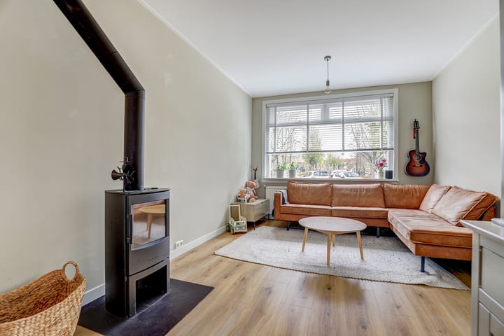 Photo 4 of Emmastraat 4