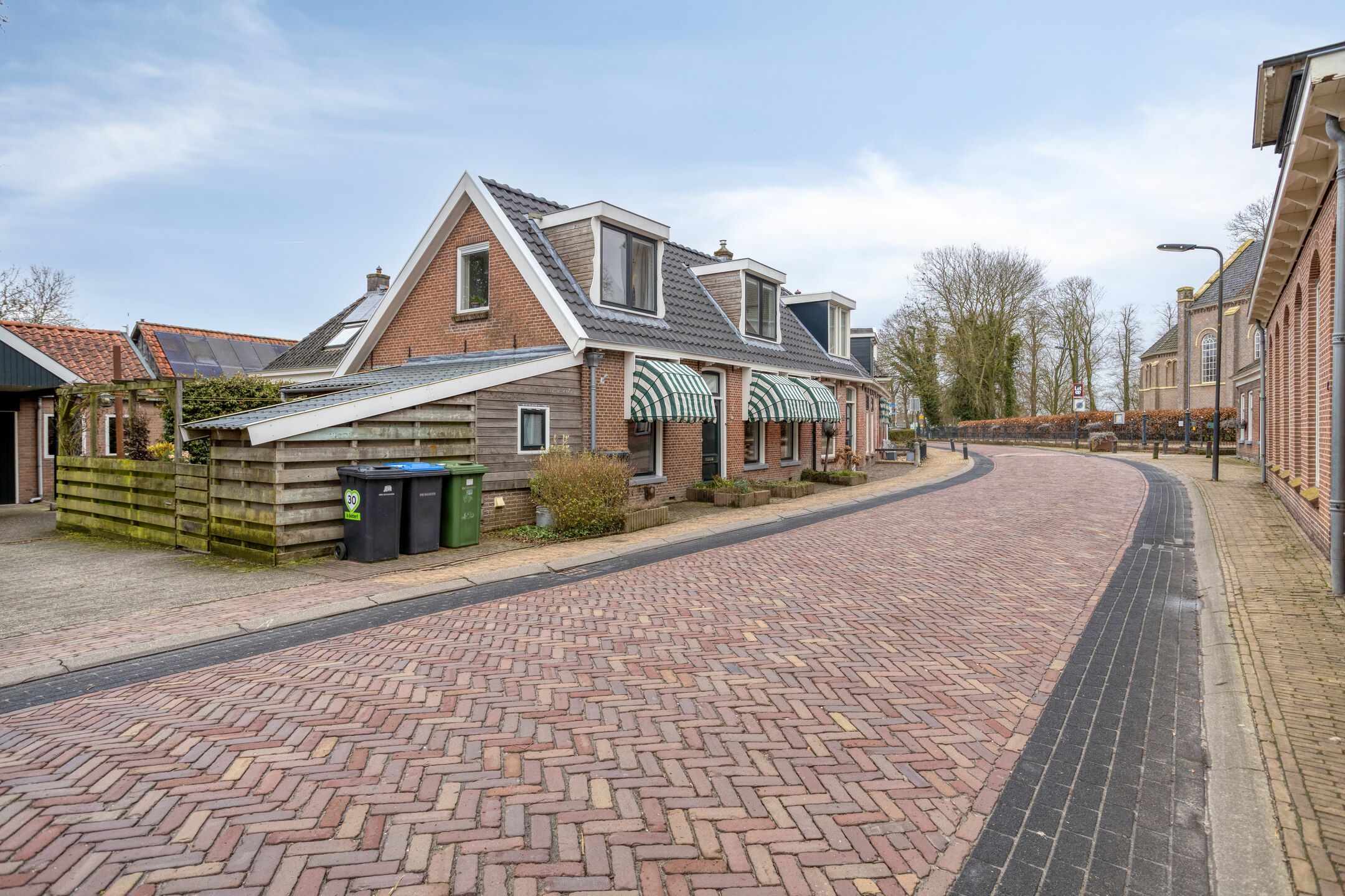 Photo 9 of Epemawei 9