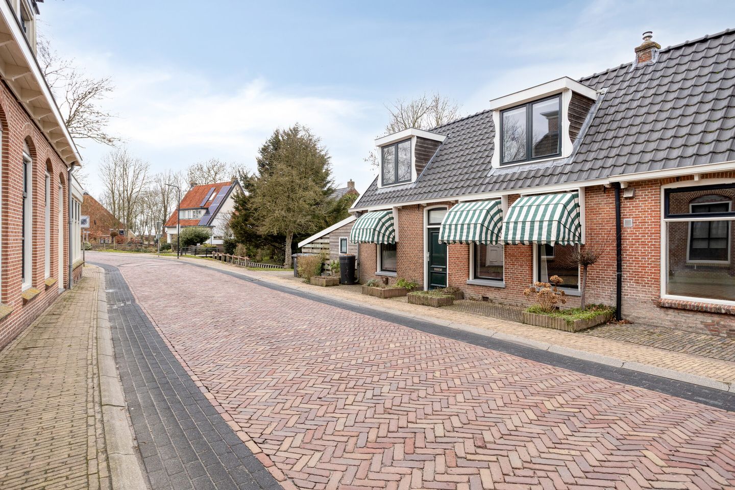 Photo 10 of Epemawei 9