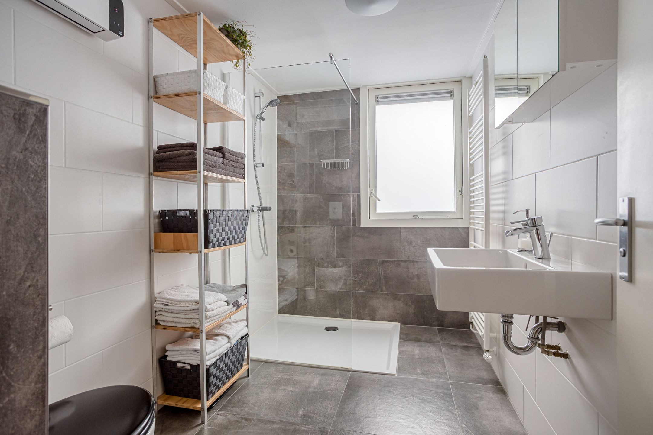 Photo 27 of Epemawei 9