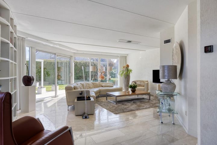 Foto 3 van Madeliefje 9