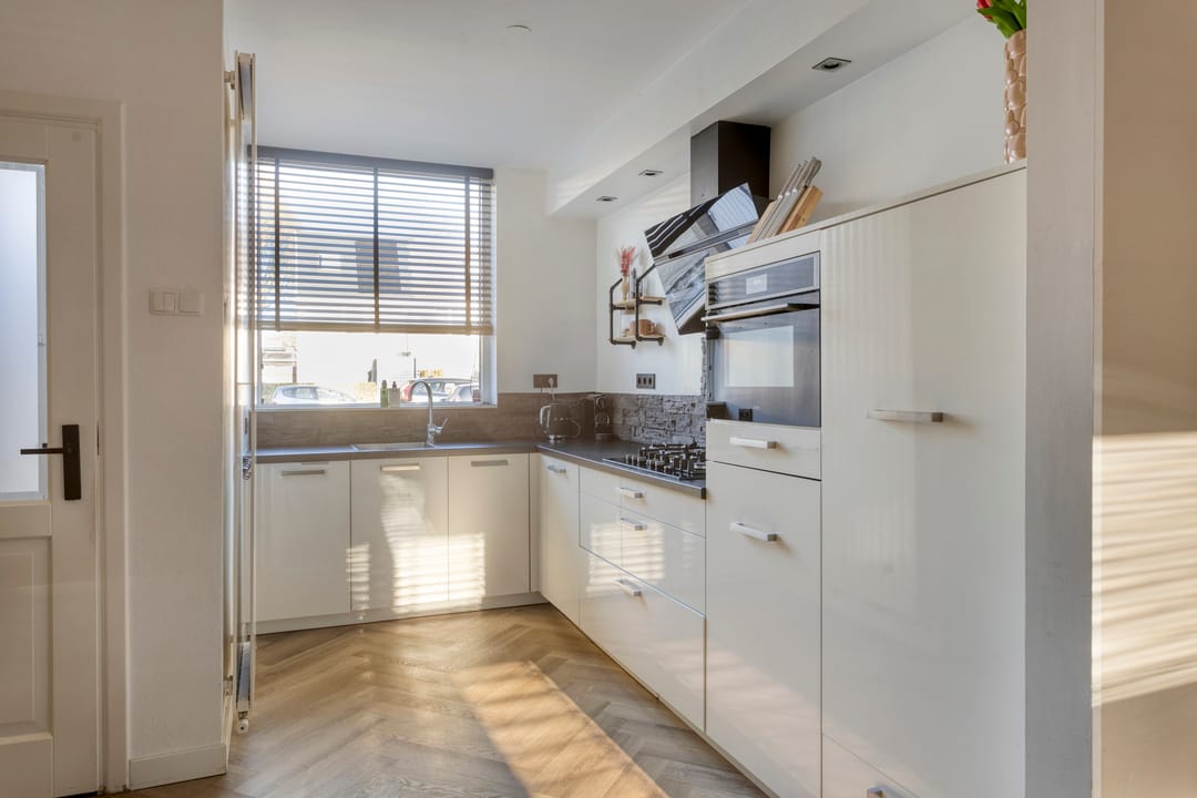 Photo 11 of Staringstraat 132