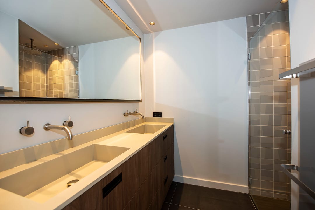 Foto 8 van Ledeboerstraat 58-B