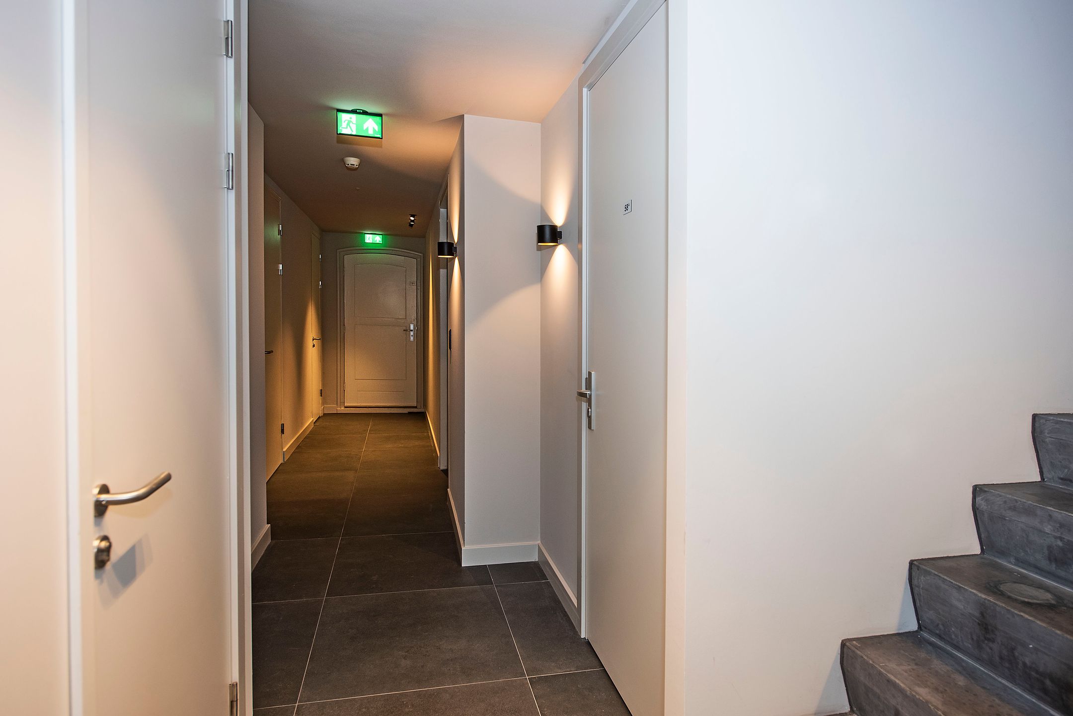 Foto 12 van Ledeboerstraat 58-B