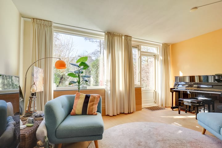 Photo 2 of Fivelingo 81