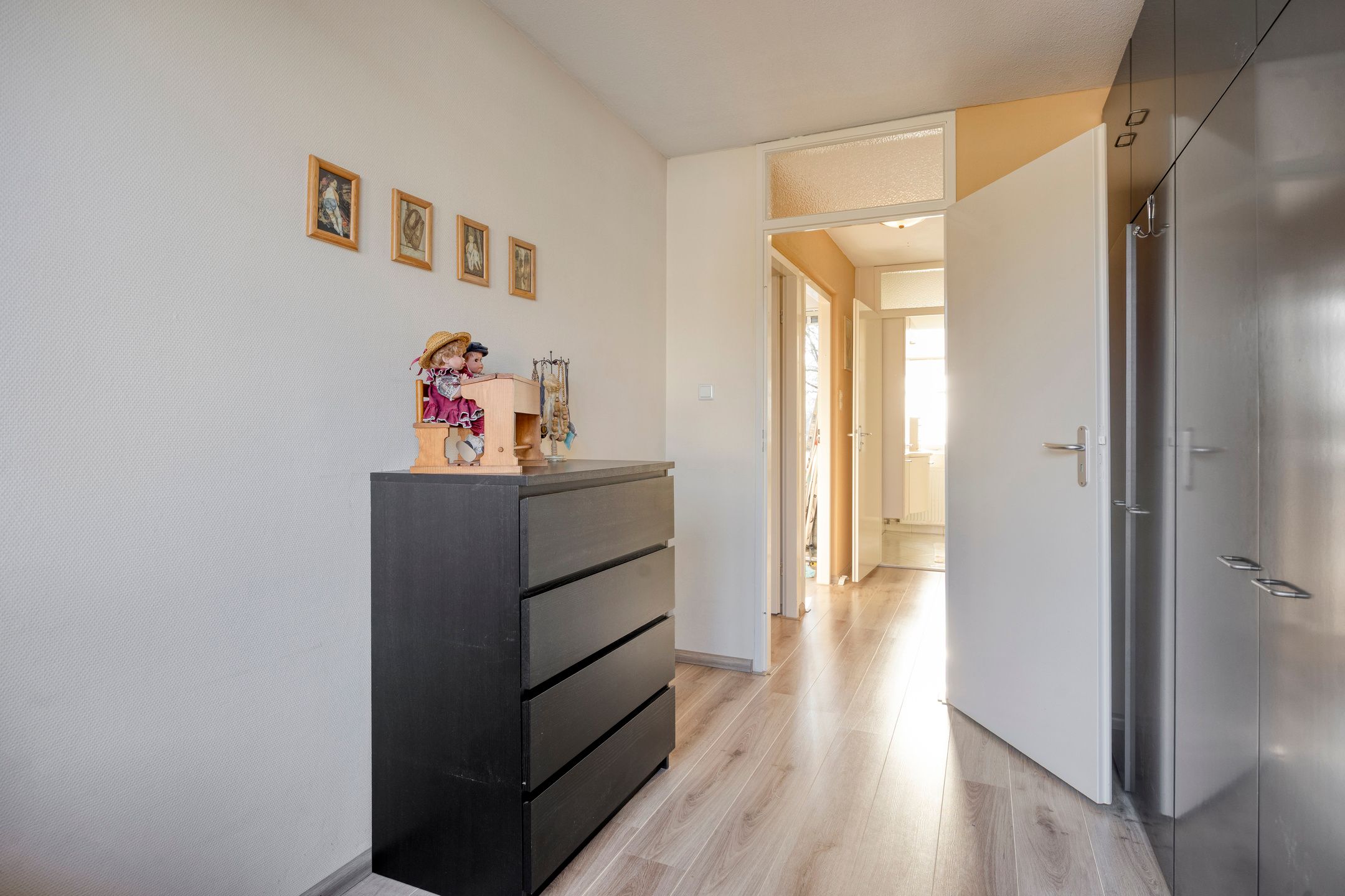 Photo 18 of Johannes Poststraat 63