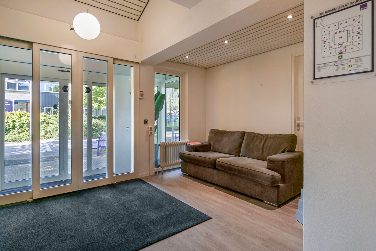 Bekijk foto 4 van Edisonbaan 10