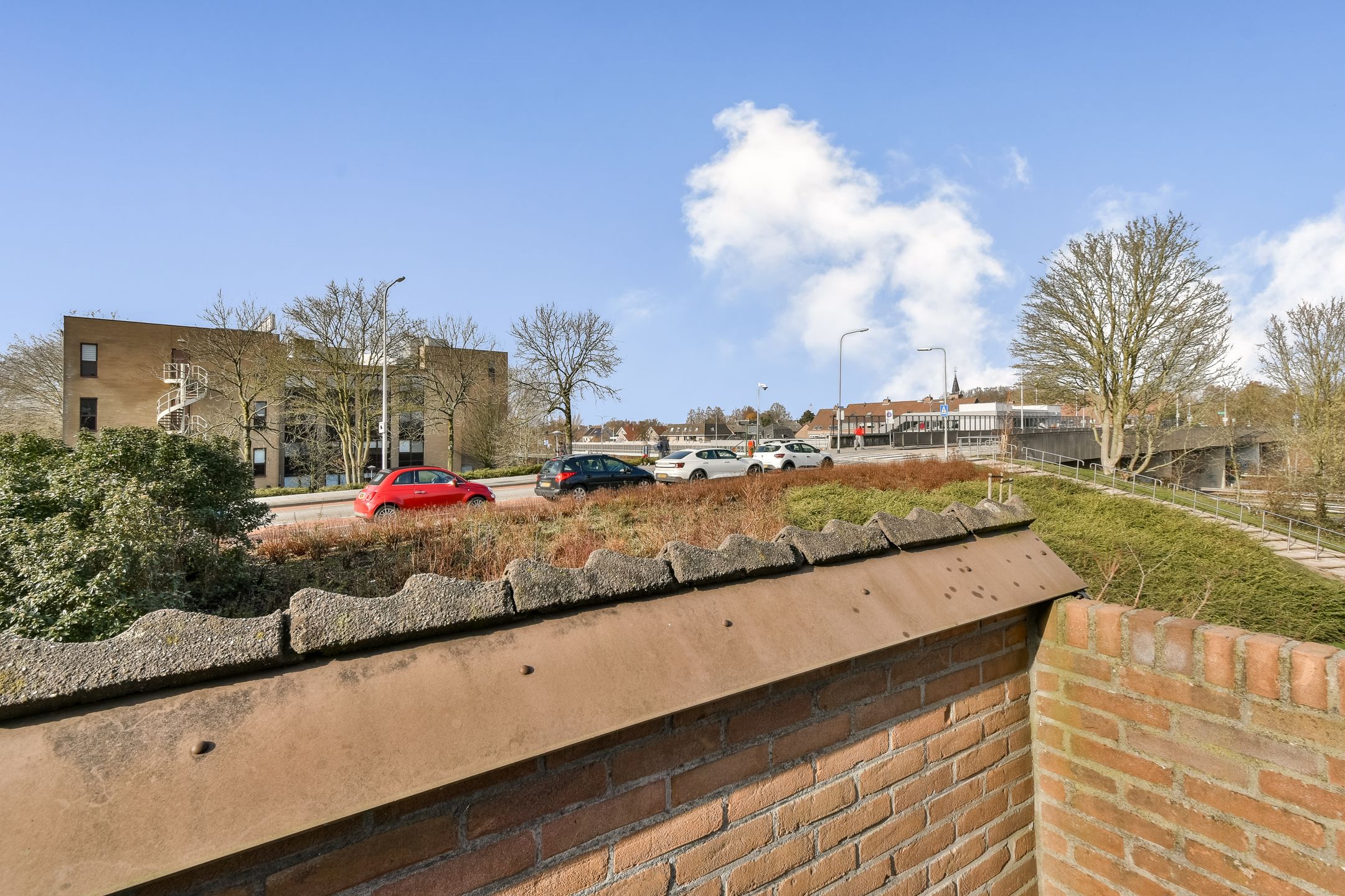 Spacious 2-Room Apartment with Balcony in Central Rhoon — 12