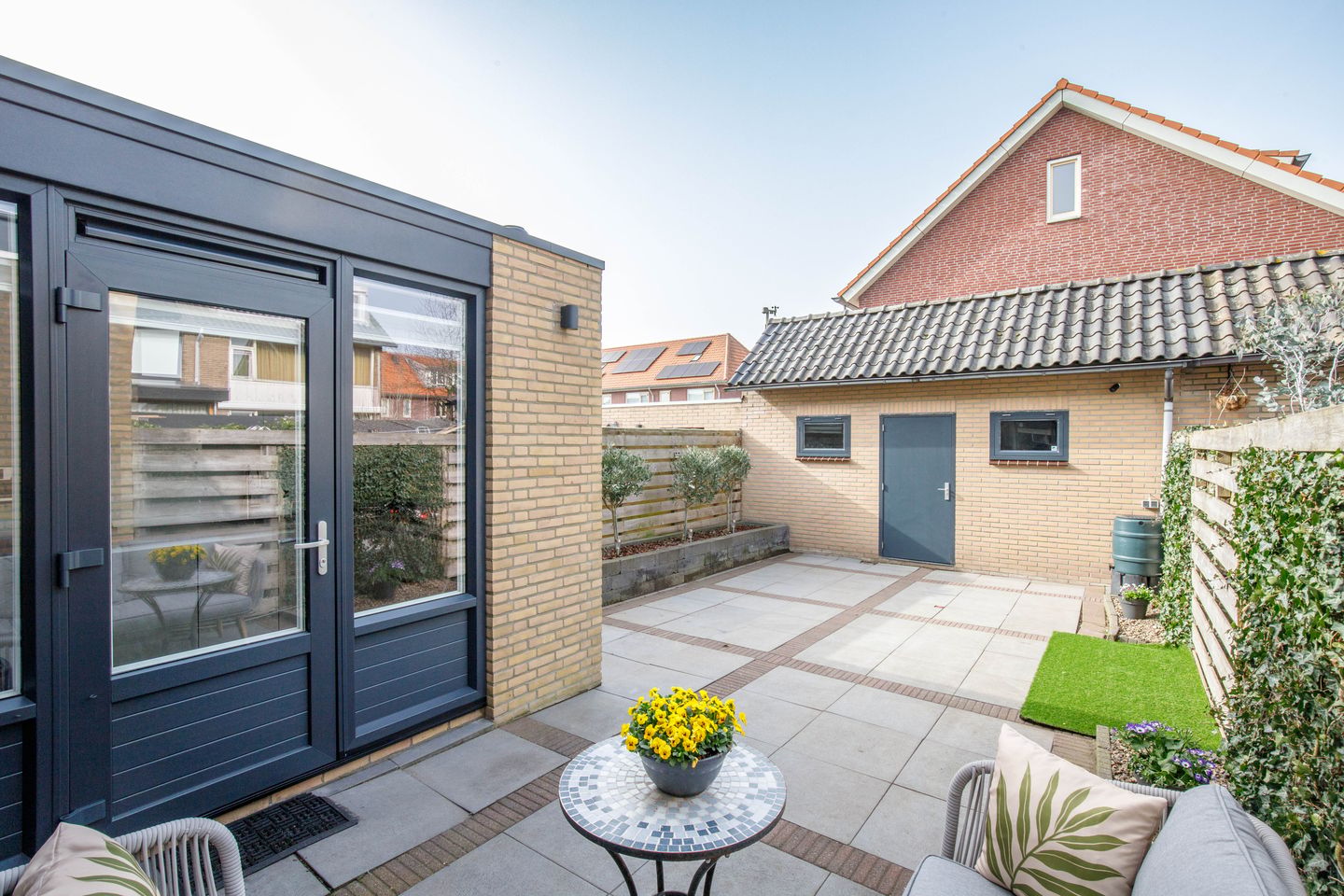 Move-in Ready Family Home with Extension and Solar Panels in Moordrecht — 34