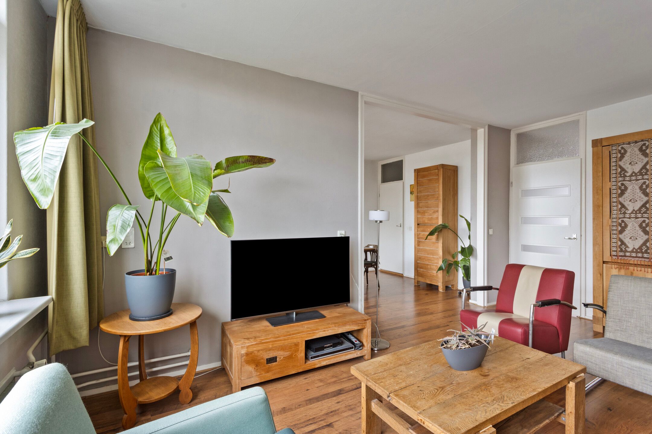 Buying a house in The Netherlands., Zuiderweg 227